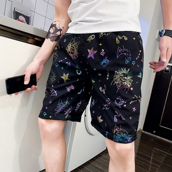 Férfi nyári rövidnadrág színes feliratokkal