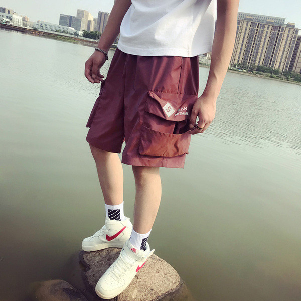 Pantaloni de vara cu buzunare laterale - model lat