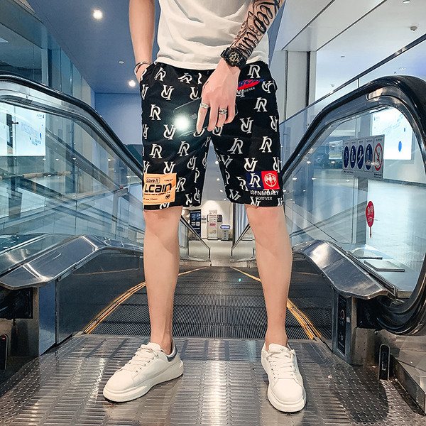 Mustrilise mustriga suvised meeste püksid