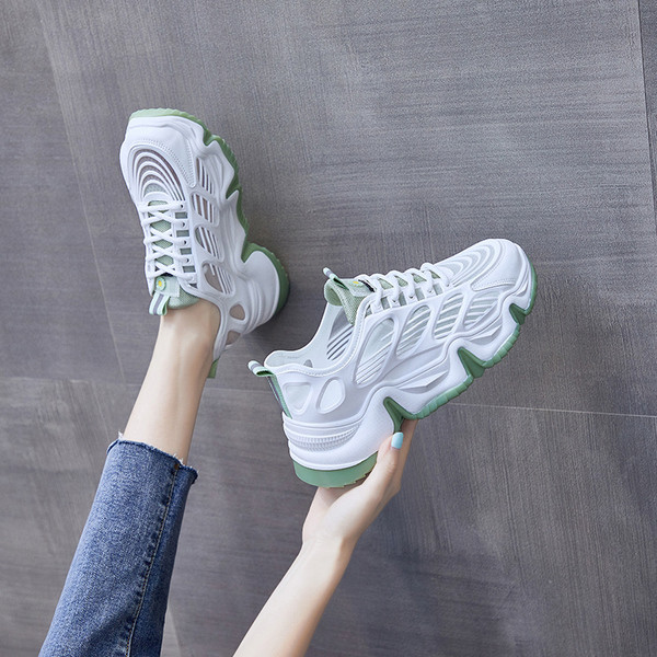 Sieviešu elpojošas kedas ar šņorēm