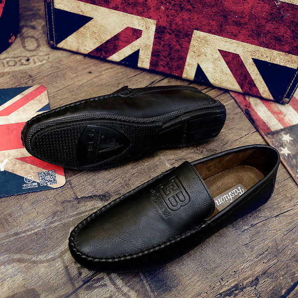 Moodsad meeste mokassiinid ökonahast tavalisest mudelist