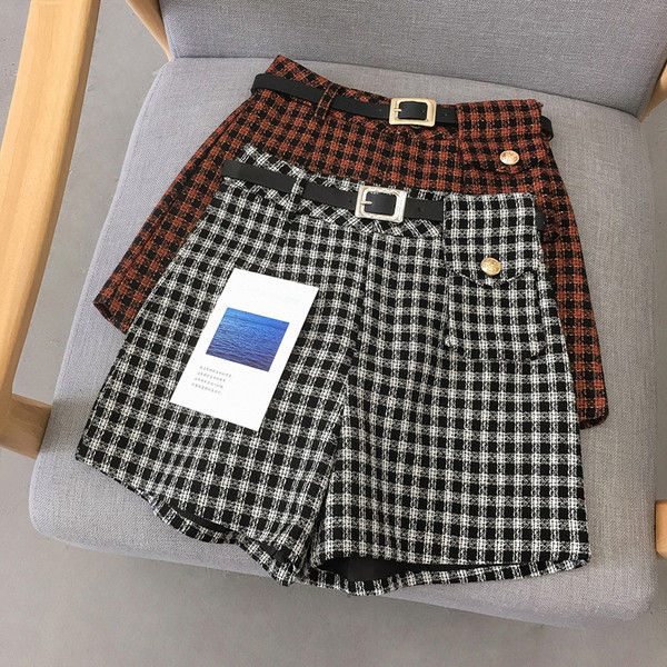 Uus mudel naiste ruudulised lühikesed püksid koos vööga