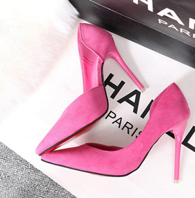 Sieviešu augstpapēžu kurpes - smails modelis dažādās krāsās