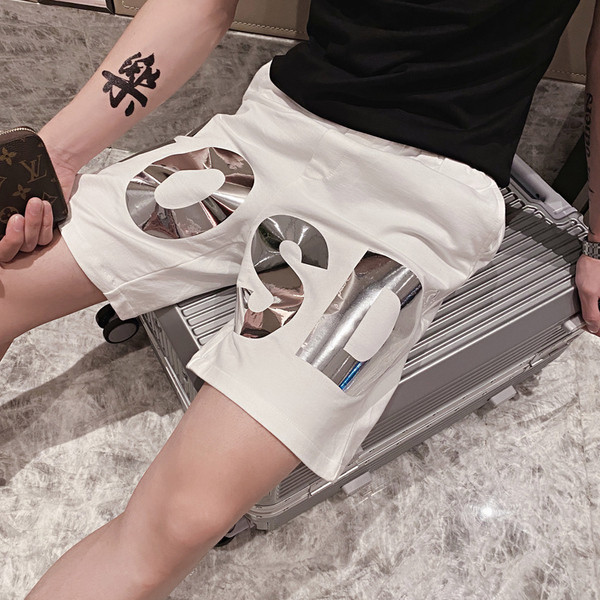 Rövid, alkalmi rövidnadrág feliratokkal