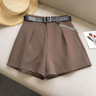 Moodsad naiste lühikesed püksid vöö ja metallelemendiga