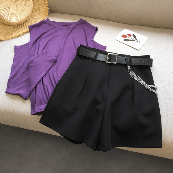 Moodsad naiste lühikesed püksid vöö ja metallelemendiga