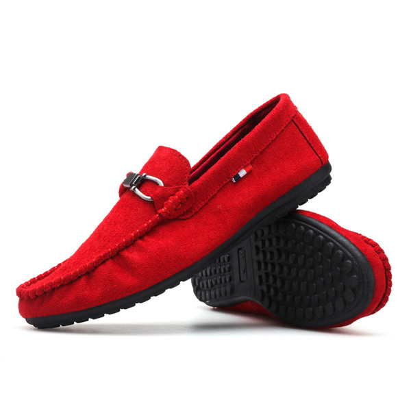 Öko velúrból és fém elemből készült férfi mokaszin ÚJ modell