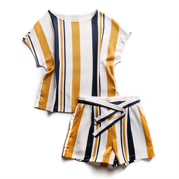 Set de dama model NOU din doua parti tricou + pantaloni scurti