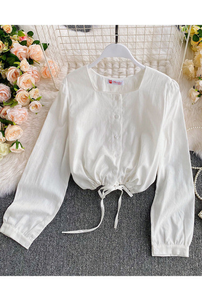 Moderns sieviešu krekls ar pogām un kvadrātveida kakla izgriezumu baltā krāsā