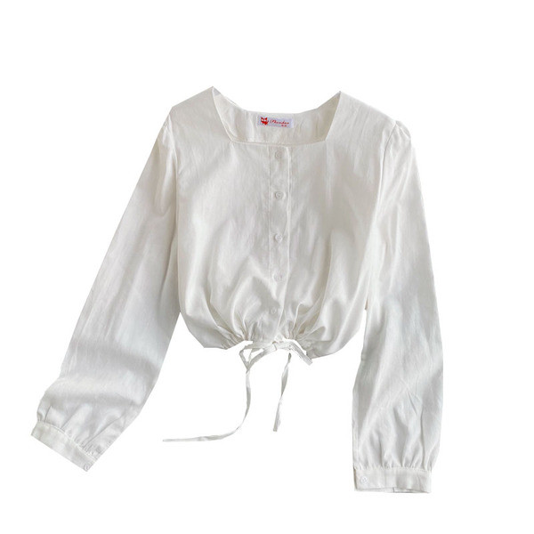 Moderns sieviešu krekls ar pogām un kvadrātveida kakla izgriezumu baltā krāsā