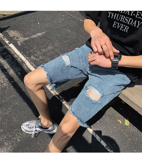 Vasaras 3/4 džinsi ar saplēstiem motīviem