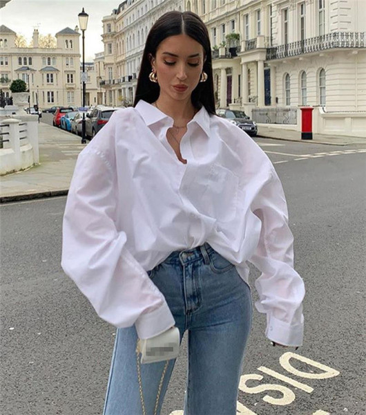 Moodne naiste lai särk klassikalise krae ja valgete nööpidega