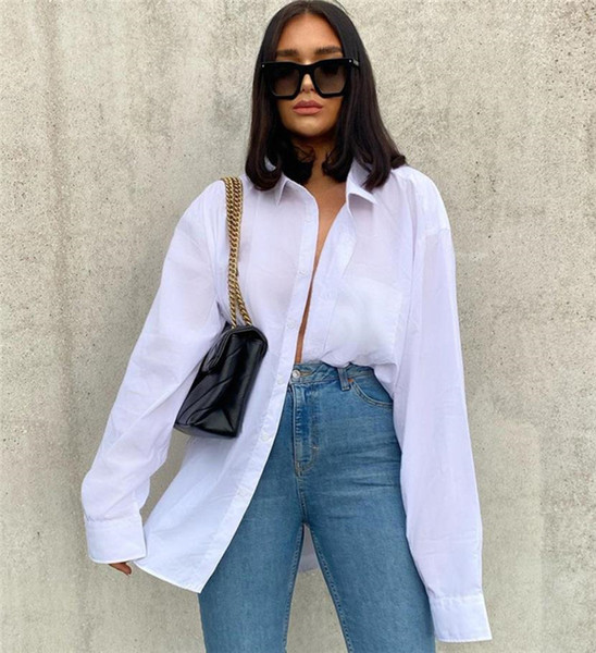 Moodne naiste lai särk klassikalise krae ja valgete nööpidega