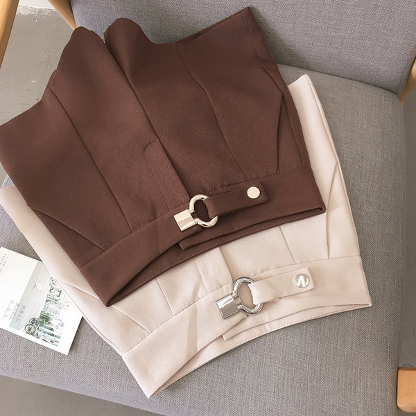 Új modell női rövidnadrág fém rögzítéssel