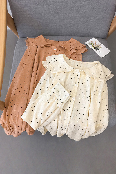 Mūsdienīgs sieviešu krekls ar apaļu kakla izgriezumu