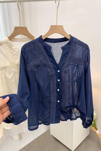 Új modell női ing spitz nyakkivágással és hímzéssel