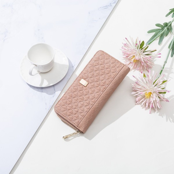 Sieviešu ādas maks ar metāla elementu un rāvējslēdzēju