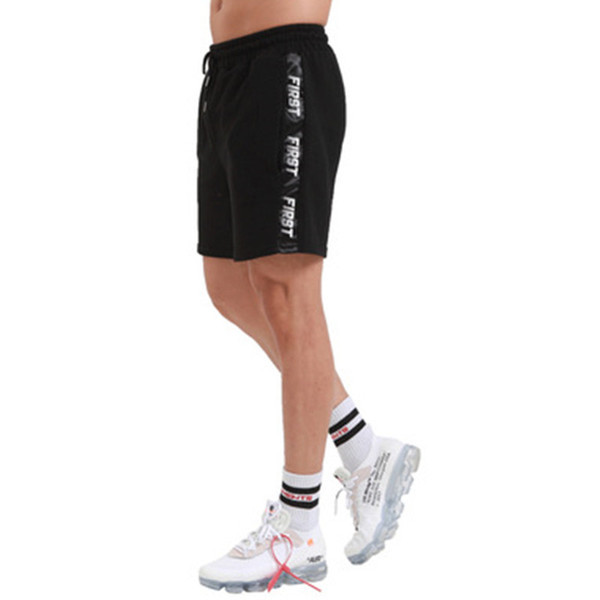 Férfi rövidnadrág elasztikus derékkal és szegéllyel