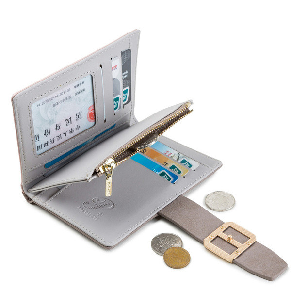 Kis női pénztárca fém rögzítéssel