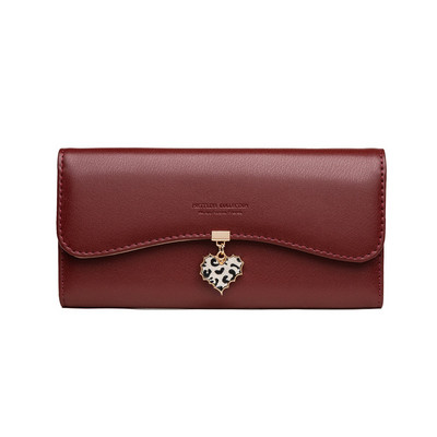 Nahast naiste rahakott südamekaunistusega