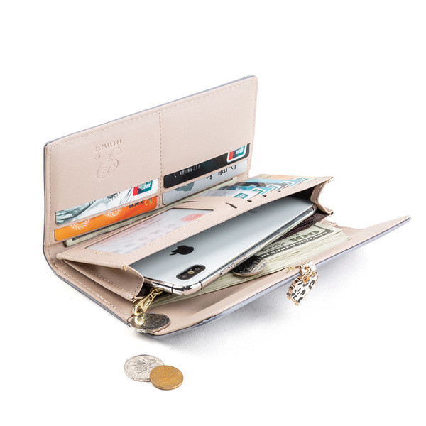 Nahast naiste rahakott südamekaunistusega