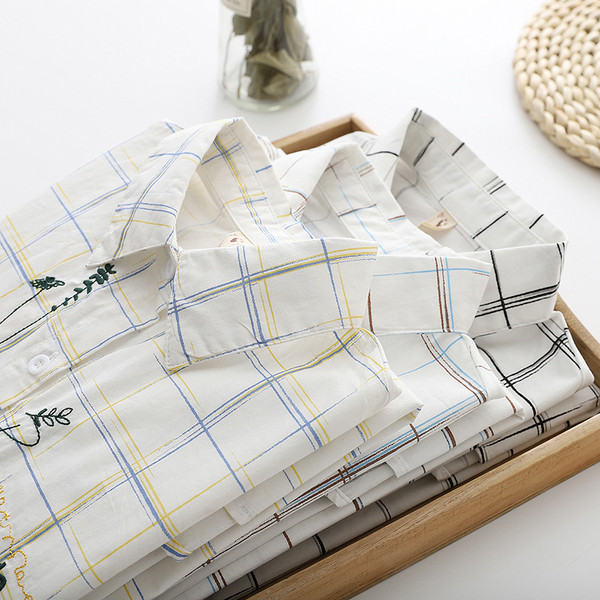 Alkalmi női kockás ing klasszikus gallérral és hímzéssel