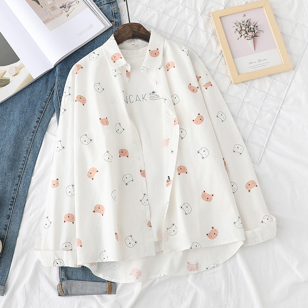 Klassikalise krae ja valge aplikatsiooniga vabaaja naiste särk