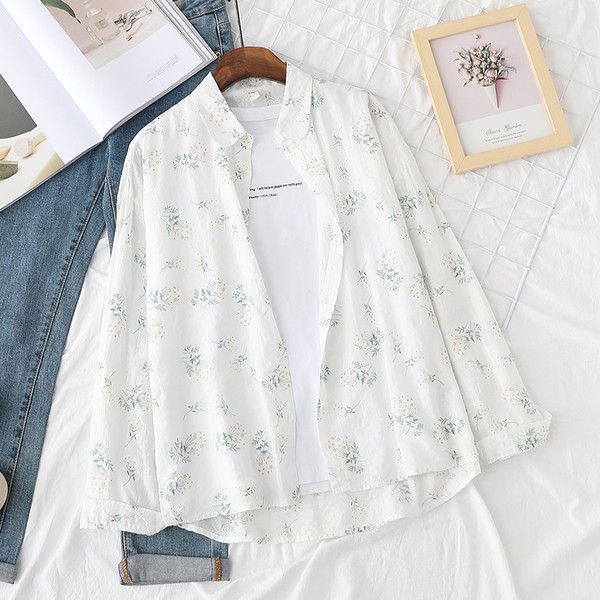 Modern női ing klasszikus gallérral és virághímzéssel