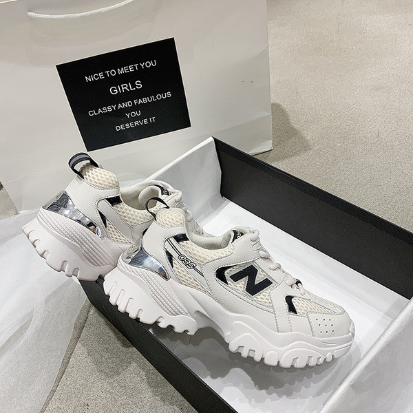 Eko bőrből és textilből készült tavaszi-őszi tornacipők új modellje