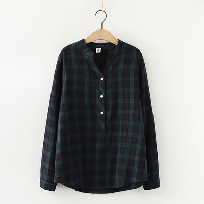 Moderns sieviešu rūtains krekls ar dziļu kakla izgriezumu melnā krāsā