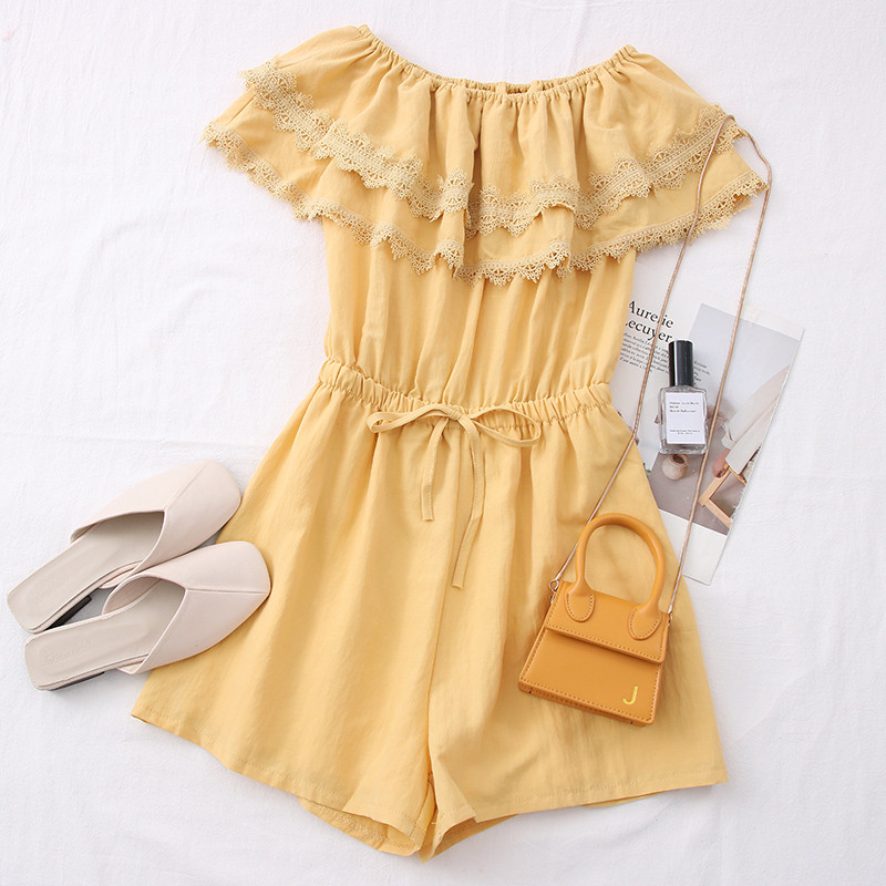 Alkalmi női overall csónakos nyakkivágással és csipkével