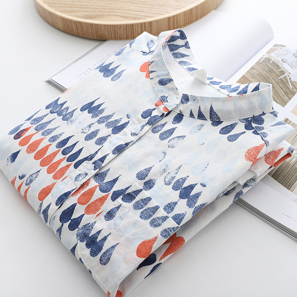 Camasa moderna de dama model larg cu decolteu oval si nasturi