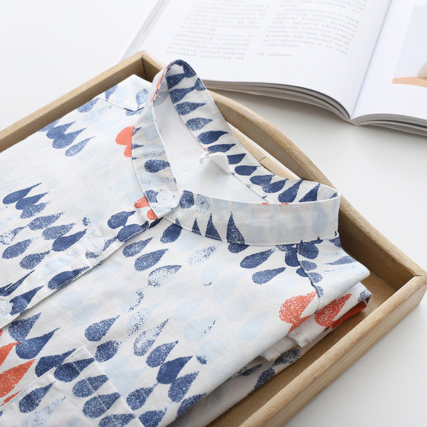 Camasa moderna de dama model larg cu decolteu oval si nasturi