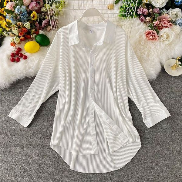 Sieviešu ikdienas krekls ar klasisku apkakli - asimetrisks modelis