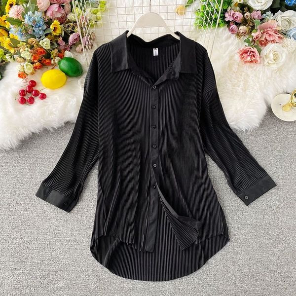 Sieviešu ikdienas krekls ar klasisku apkakli - asimetrisks modelis