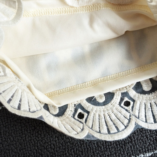 Pantaloni scurti casual dama cu broderie