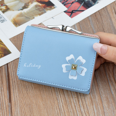 Sieviešu mazais maks ar 3D elementu un monētu kabatu