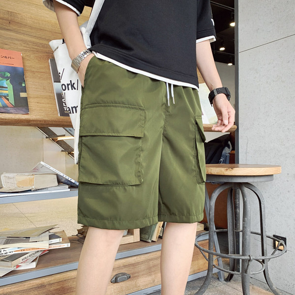 Térdig érő nyári rövidnadrág zsebekkel