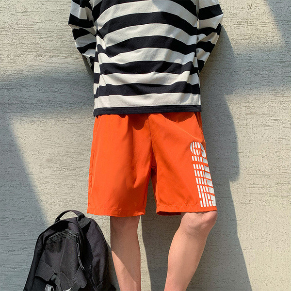 Tavalised 3/4 lühikesed püksid kirjadega