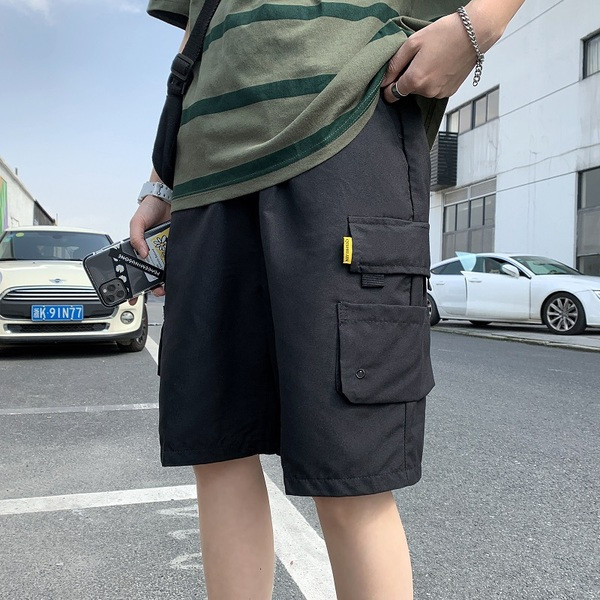 Pantaloni cargo de vară până la genunchi