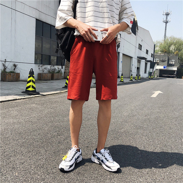 Sport rövidnadrág oldalsó szegéllyel