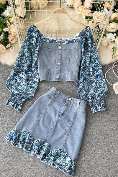 Set modern de dama cu fusta cu talie inalta si camasa cu decolteu rotund