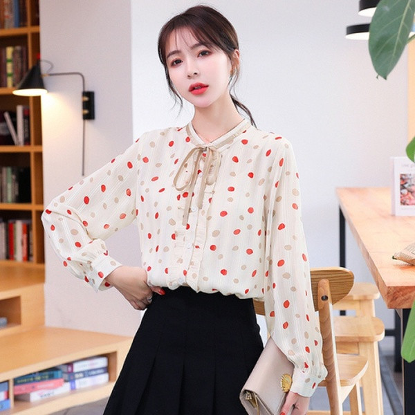 Pöttyös női alkalmi ing szalaggal és hosszú ujjal