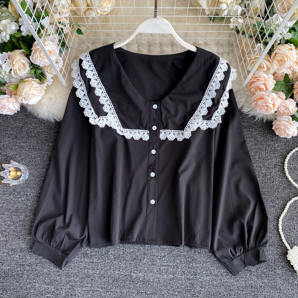 Moodne ümara dekoltee ja nööpidega naiste särk