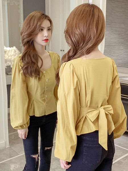 Stiilne naiste särk kandilise dekoltee ja nööpidega