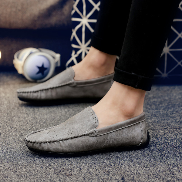 Moodne meeste mokassiinide tavaline mudel