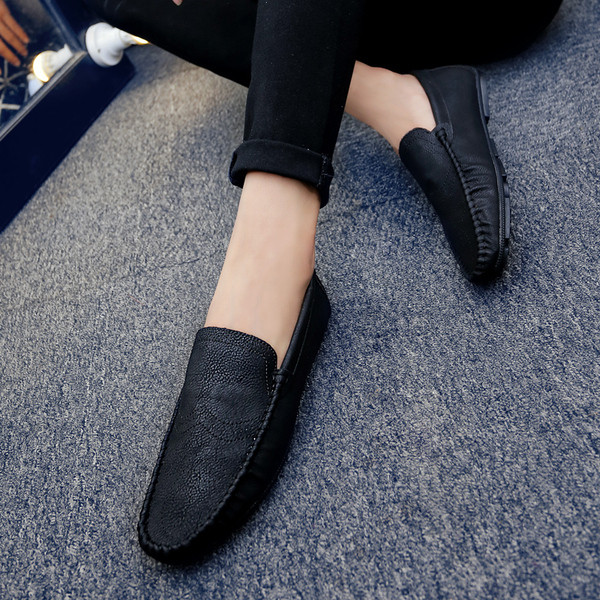 Moodne meeste mokassiinide tavaline mudel