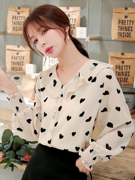 Hétköznapi női ing gombokkal és hosszú ujjú - széles modell