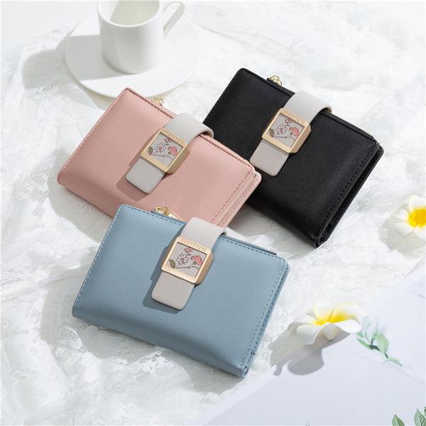 Moderns sieviešu maks no eko ādas ar metāla aizdari