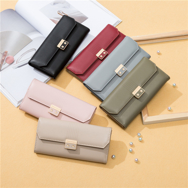 Műbőr pénztárca fém rögzítéssel